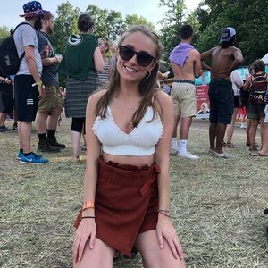 Meet your Posher, Olivia